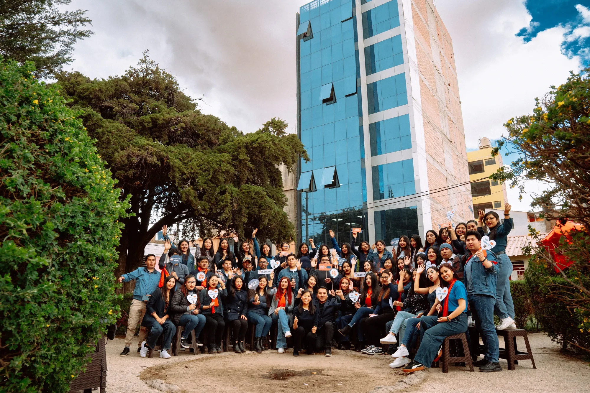 Equipo de Contacta reunido en Perú